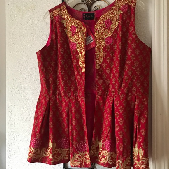 Top - Picture 3 of 6